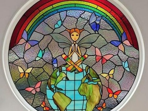 Angel_stained_glass_circle_window-6